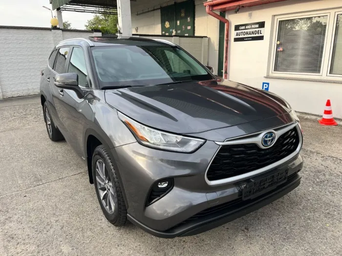 Toyota Highlander 2.5-l Hybrid Schiebedach 8 Sitze
