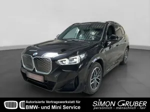 BMW iX1 xDrive30 M Sport Pano el.Heckklappe AHK LED