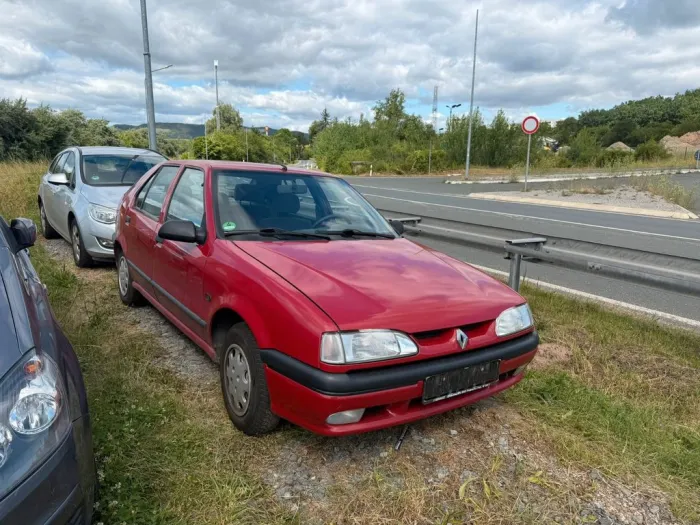 Renault R 19