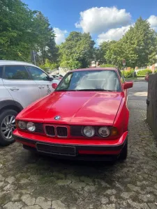BMW 525i Oldtimer Garagenfahrzeug