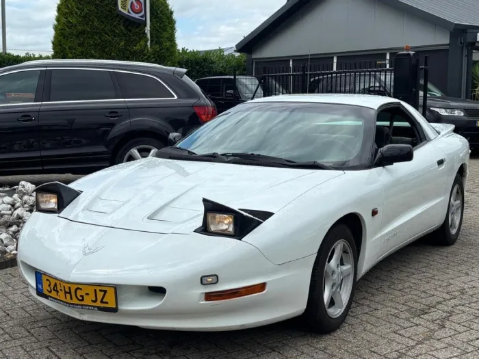 Pontiac Firebird 3.4 SE V6 Weiß 1994 Schaltgetriebe Apk