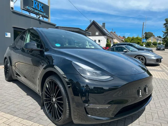 Tesla Model Y Performance Dual AWD