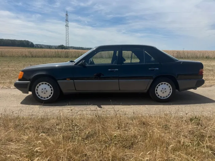 Mercedes-Benz 200 E - W124 - Note 2 - 2.Hand - Dachhimmel neu