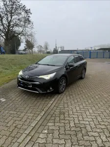 Toyota Avensis 1,8-l-Valvem. Edition S+ T. Sports E...