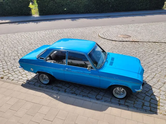 Opel Ascona A 2.4E