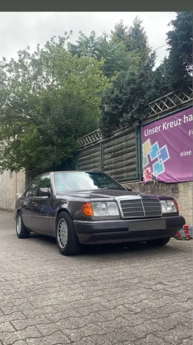 Mercedes-Benz W124 E 280