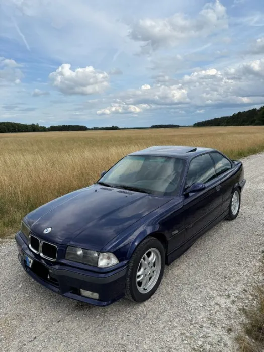 BMW E36 323i Coupé  1996  original, unve...