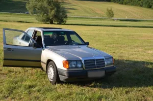 Mercedes-Benz Mercedes W124 200E Oldtimer H-Kennzeichen ...
