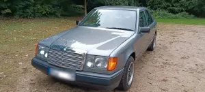 Mercedes-Benz Mercedes Benz 200/ W124
