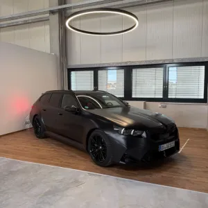 BMW M5 Touring Ultimate / Keramik / Frozen Black