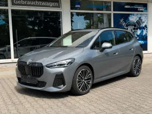 BMW 220i Active Tourer M Sport mit RFK+Pano+AHK+LED