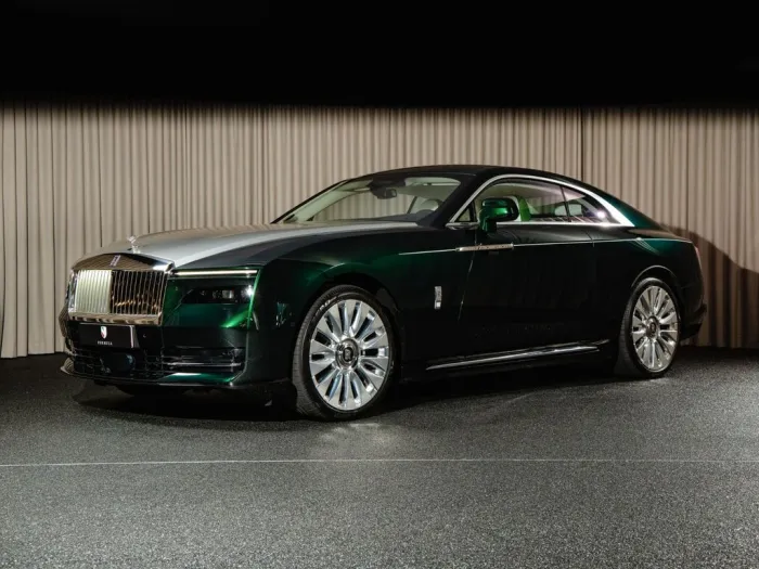 Rolls-Royce Spectre, Enhancement Pack, Satin Bonnet, Emerald