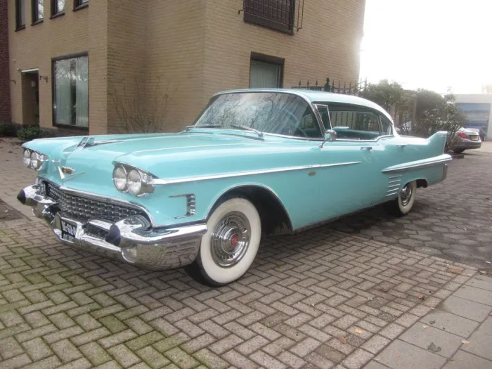 Cadillac Deville Sedan serie 62 schöne Auto 1958
