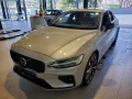 Volvo S60 B5 AWD PLUS DARK FAP+HKSOUND+LICHTPAK+PANO+