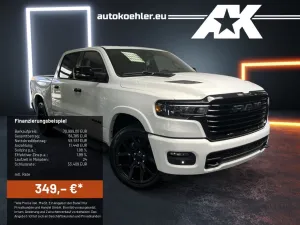 Dodge RAM Laramie Night Passenger Display Panorama 22