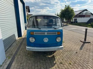 Volkswagen Vw T2B Bus bj79 zum Restaurieren