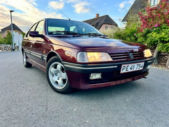 Peugeot 405