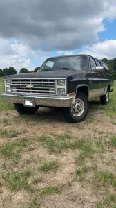 Chevrolet Suburban 7,4l V8 us car Oldtimer