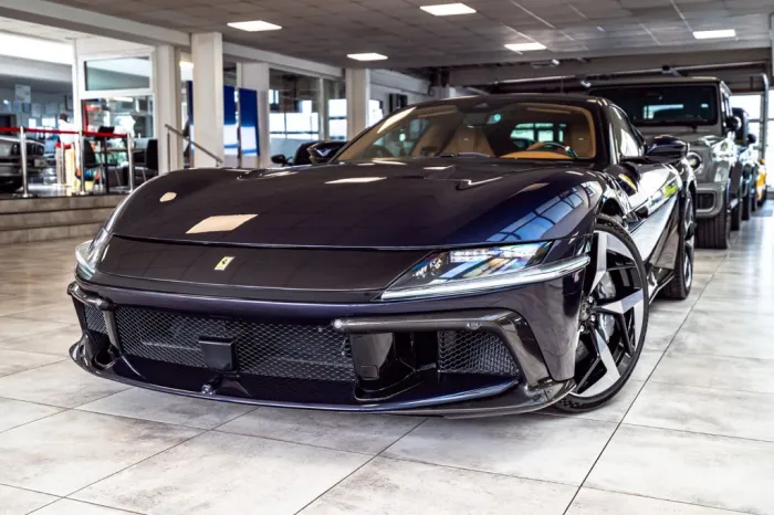 Ferrari 12Cilindri Specialpaint*Cuoio*Carbon*JBL*Massage