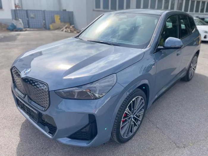 BMW iX1 20 eDrive M Sport*LED*NAVI*ALU*ACC*SHZ*