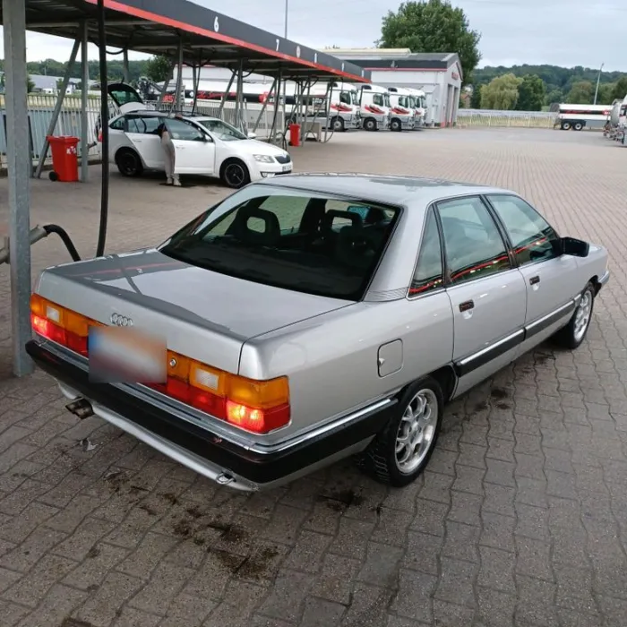 Audi 100 2.3 C3 Checkheft+Leder