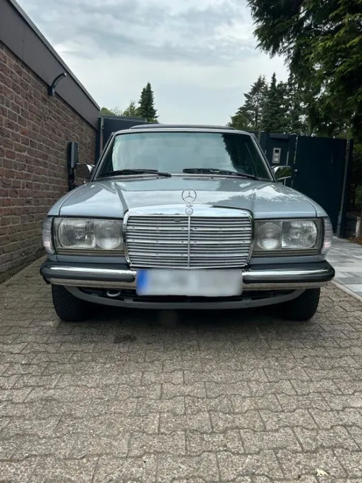 Mercedes-Benz 200 D mit H-Zulassung