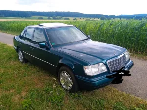 Mercedes-Benz Mercedes 200D (W124) mit H-Kennzeichen / O...
