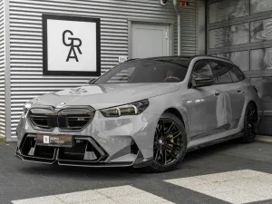 BMW M5 Touring M5 - CARBON - AKRAPOVIC - EVENTURI