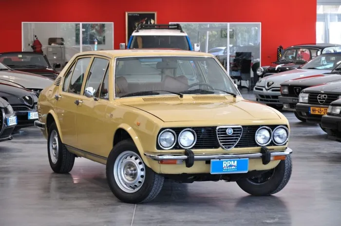 Alfa Romeo Alfetta 1.8 Giallo Piper