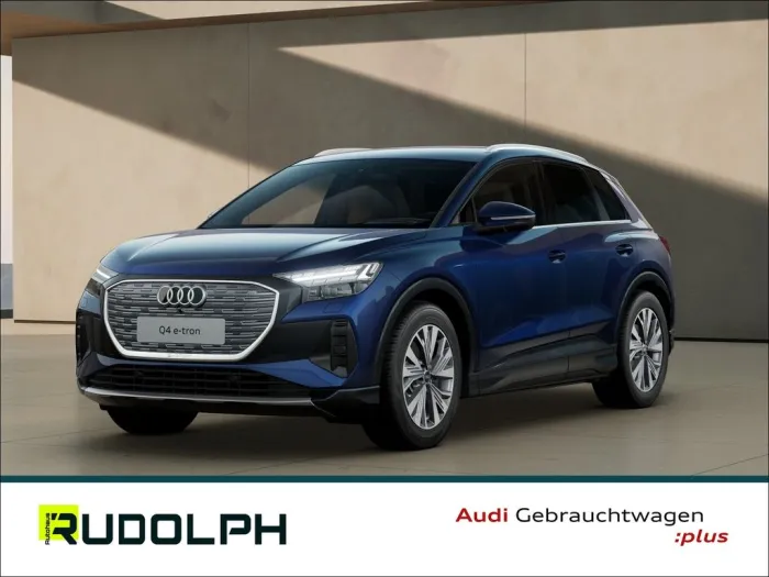 Audi Q4 45 210 kW advanced MATRIX ACC NAVI AHK KAMERA
