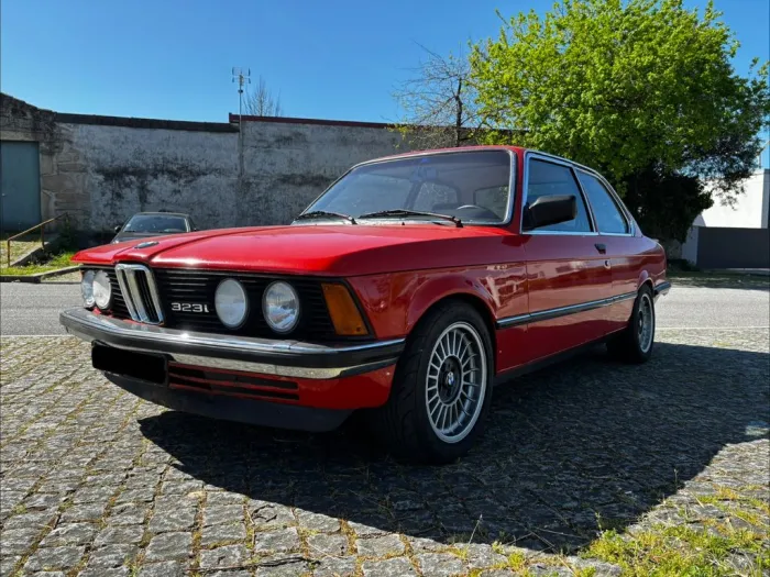 BMW 323