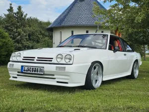 Opel Manta B  Kultauto GTÜ Gutachten 2+
