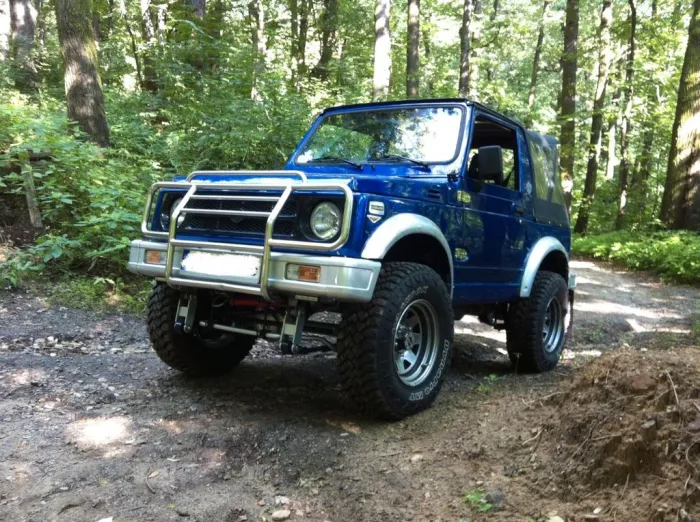 Suzuki Samurai SJ413 komplett restauriert ...