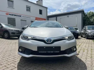 Toyota Auris Touring Sports Hybrid Edition-S+