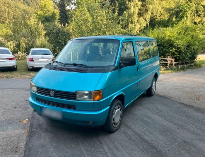 Volkswagen VW T4 Caravelle -TÜV neu- mit selbstgebaut...