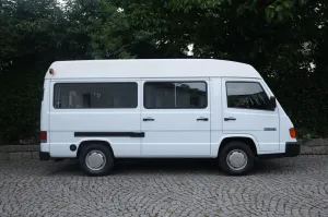 Mercedes-Benz MB 100