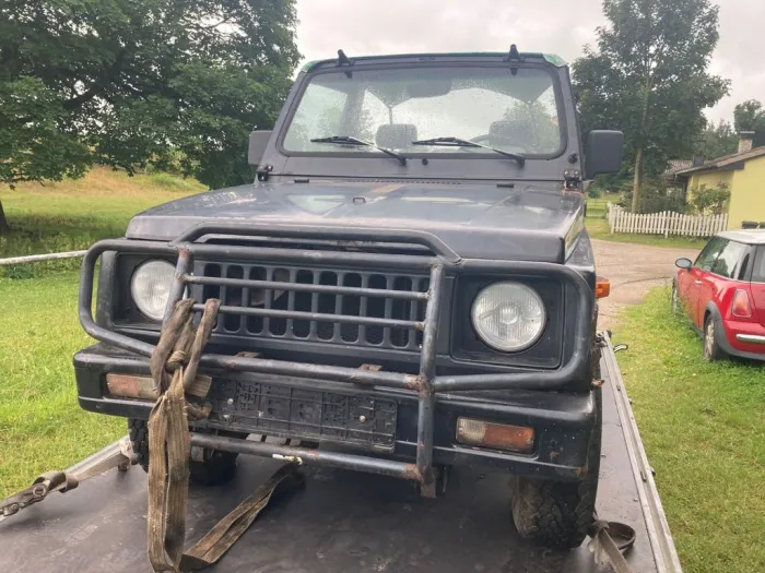 Suzuki SJ 410 Samurai Deluxe Cabrio Deluxe