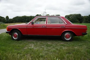 Mercedes-Benz 200 D
