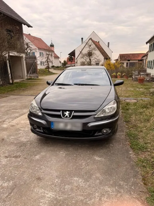 Peugeot 607
