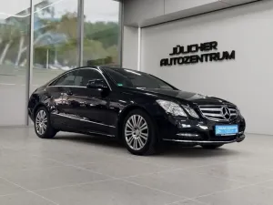 Mercedes-Benz E 250 Coupe BlueEfficiency, Rentnerfahrzeug