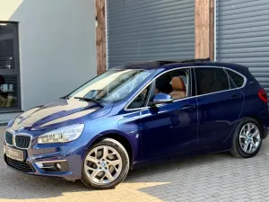 BMW 225 Active Tour4x4 xe Luxury/Leder/HuD/Navi/Pano