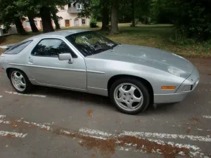Porsche 928 S4