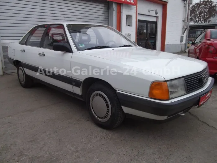 Audi 100 1,8 Automatik 