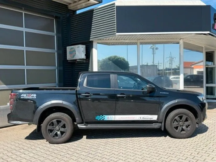 Isuzu D-Max Space Cab 4WD V-CROSS