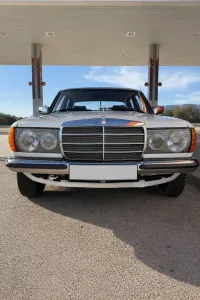 Mercedes-Benz W123 200d mit H-Zulassung