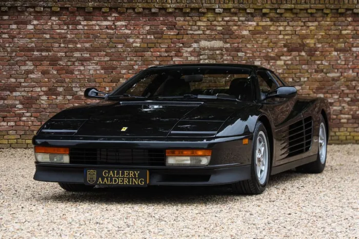 Ferrari Testarossa 