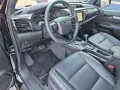 Toyota Hilux Double Cab Invincible 4x4 *Ledersitze*Navi