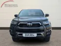 Toyota Hilux Double Cab Invincible 4x4 *Ledersitze*Navi