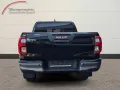 Toyota Hilux Double Cab Invincible 4x4 *Ledersitze*Navi