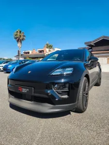 Other Porsche Macan EV 4